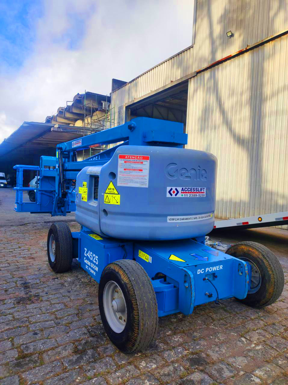 Plataforma articulada Genie Z-45/25 DC da Accesslift