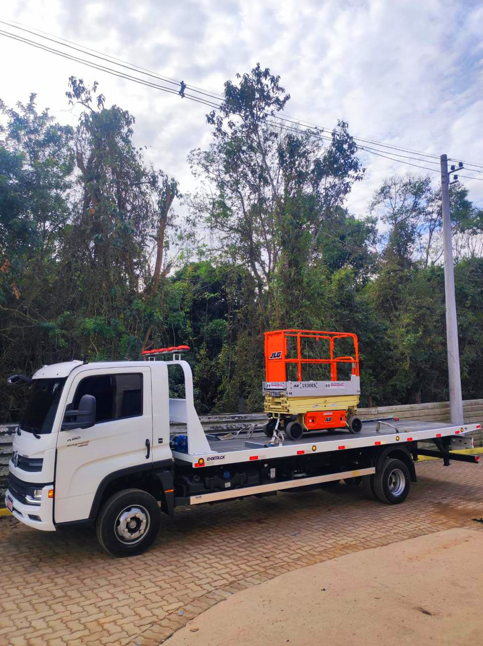 Detalhe da plataforma tesoura JLG 1930ES